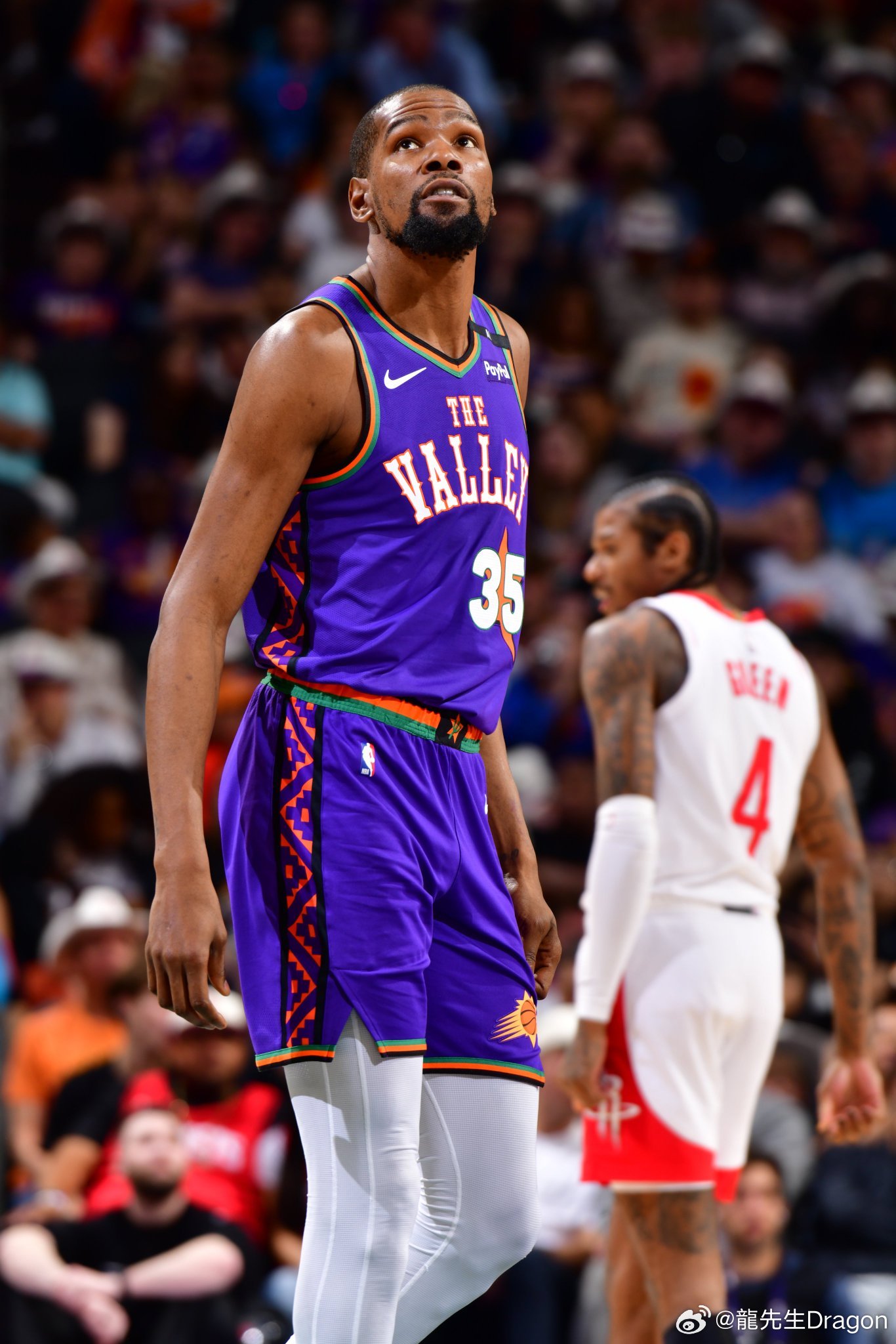 明显的后腰 明显的后腰